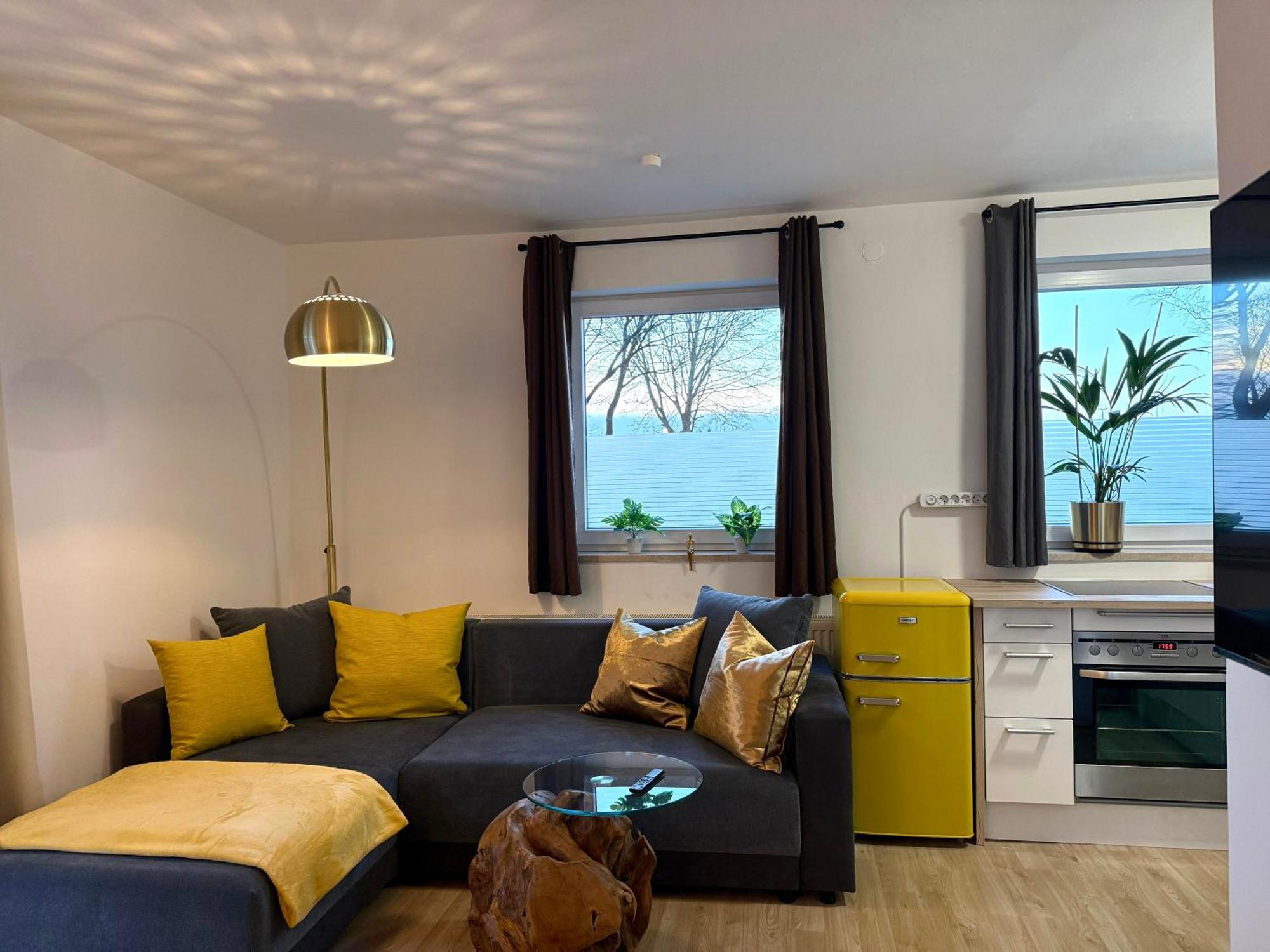 Yay - 65M2 Apartment Am Bahnhof - Smart Tv - Internet - Kaffee - Waschmaschine - Trockner Mühldorf Buitenkant foto