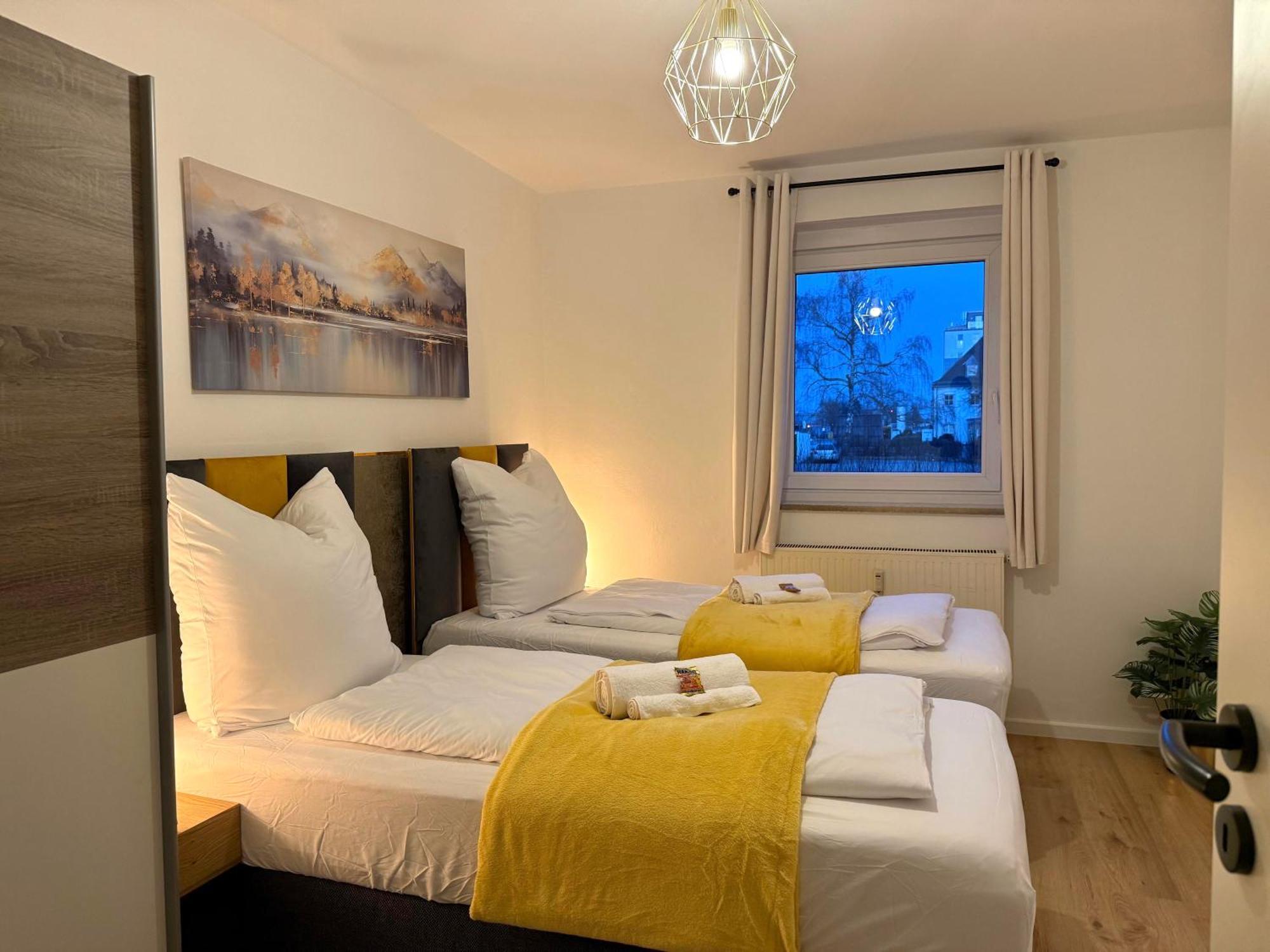 Yay - 65M2 Apartment Am Bahnhof - Smart Tv - Internet - Kaffee - Waschmaschine - Trockner Mühldorf Buitenkant foto