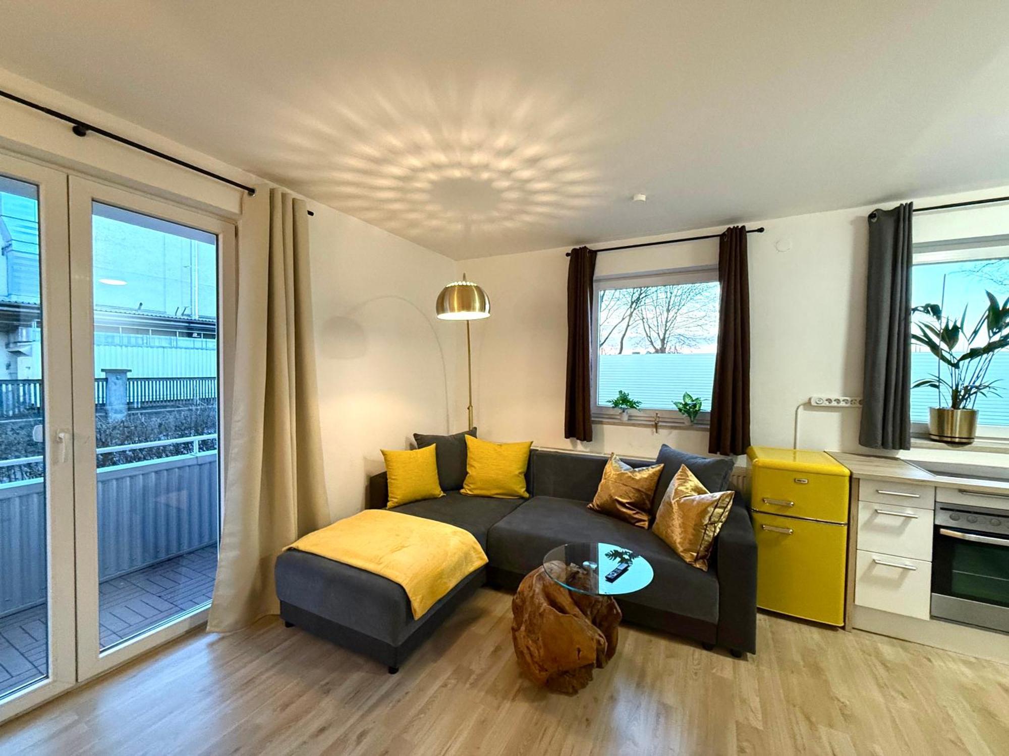 Yay - 65M2 Apartment Am Bahnhof - Smart Tv - Internet - Kaffee - Waschmaschine - Trockner Mühldorf Buitenkant foto