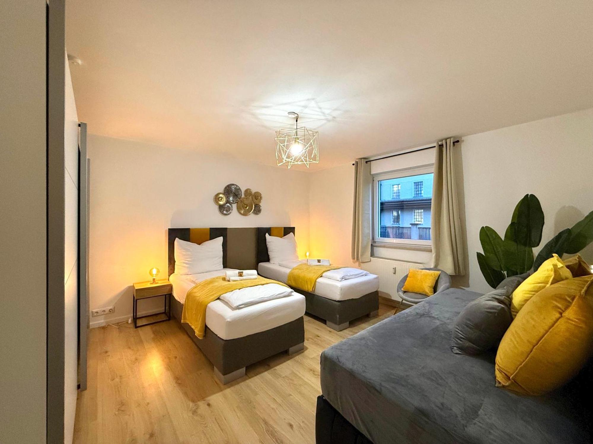 Yay - 65M2 Apartment Am Bahnhof - Smart Tv - Internet - Kaffee - Waschmaschine - Trockner Mühldorf Buitenkant foto