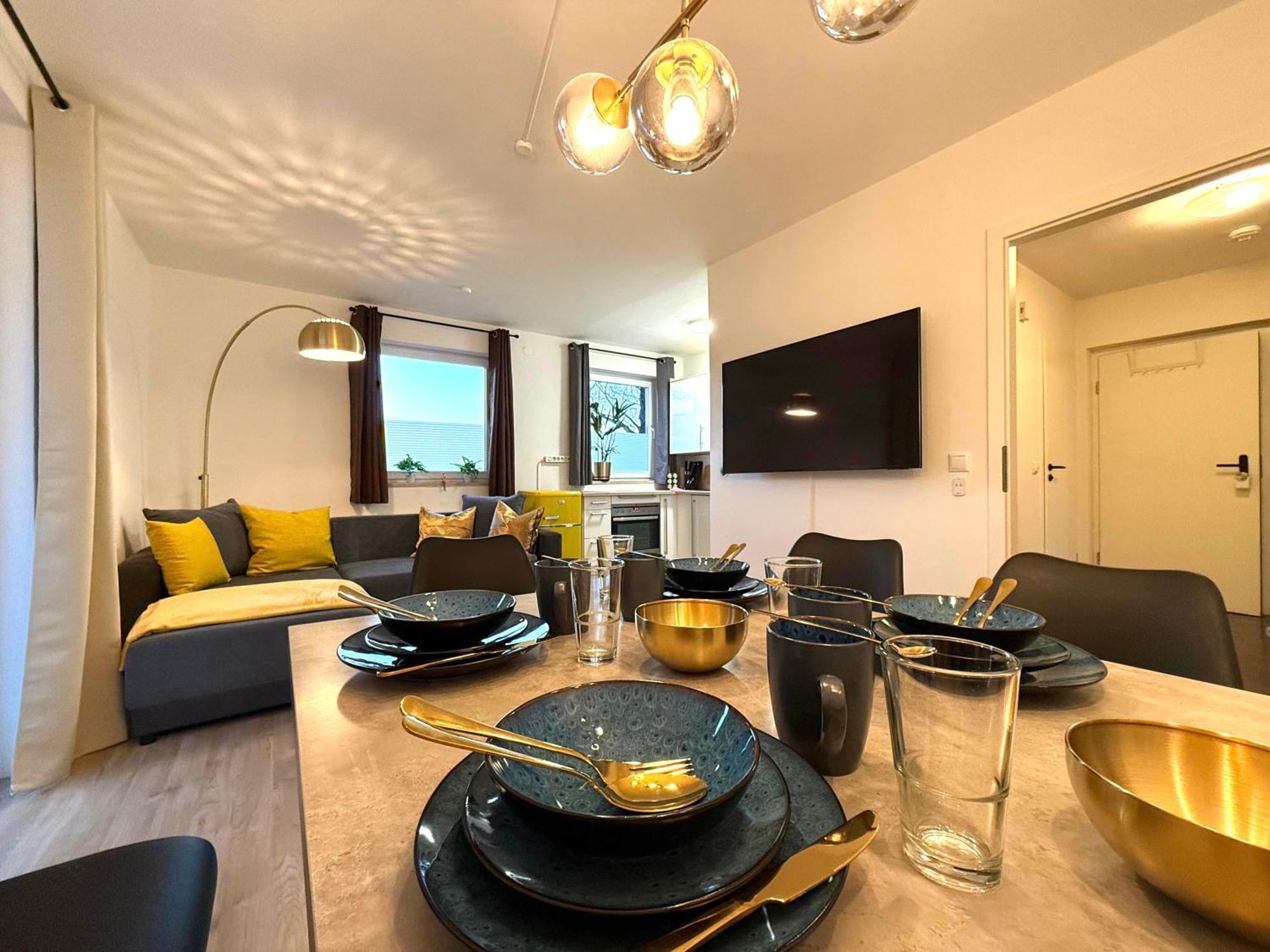 Yay - 65M2 Apartment Am Bahnhof - Smart Tv - Internet - Kaffee - Waschmaschine - Trockner Mühldorf Buitenkant foto