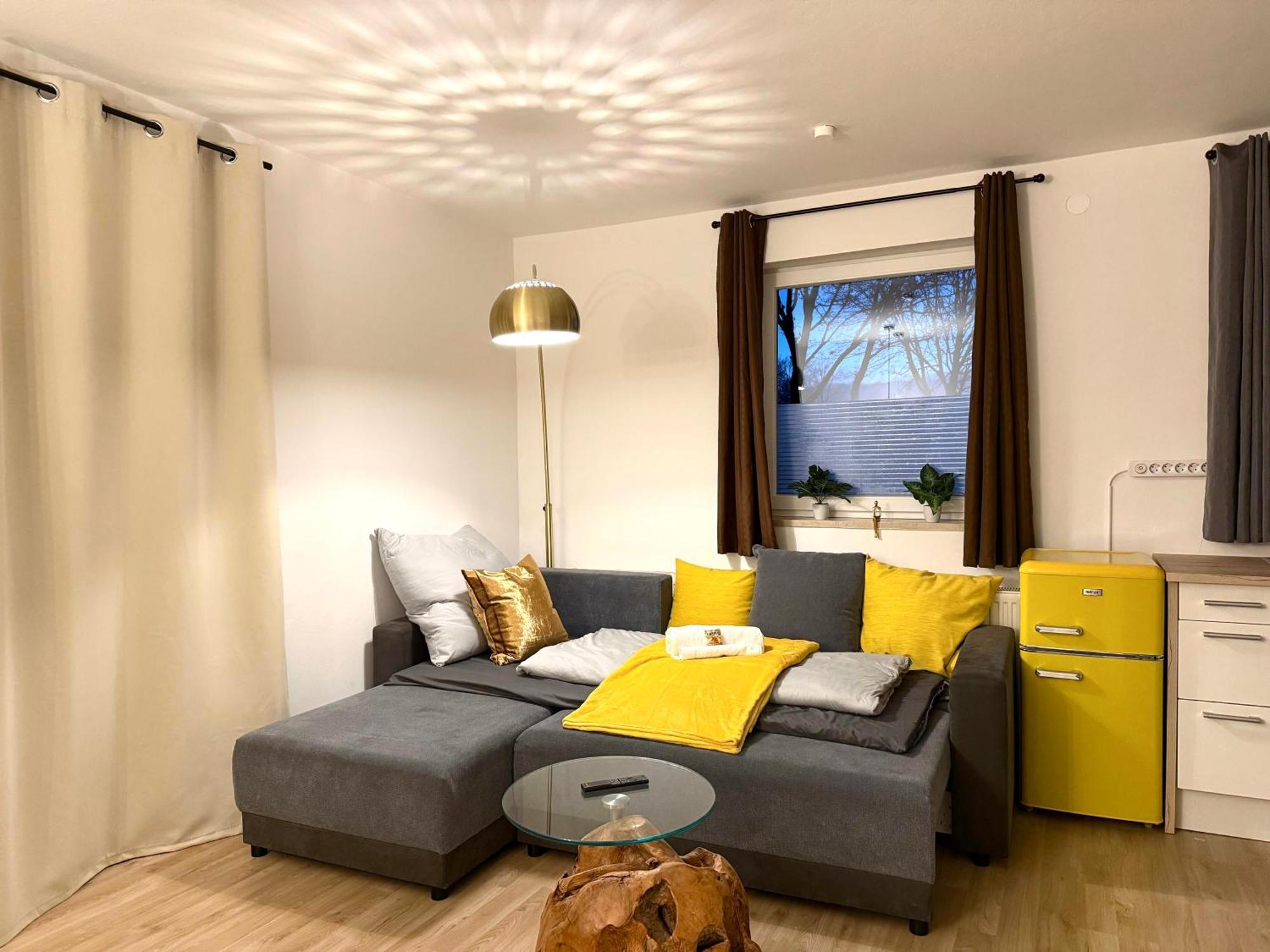 Yay - 65M2 Apartment Am Bahnhof - Smart Tv - Internet - Kaffee - Waschmaschine - Trockner Mühldorf Buitenkant foto