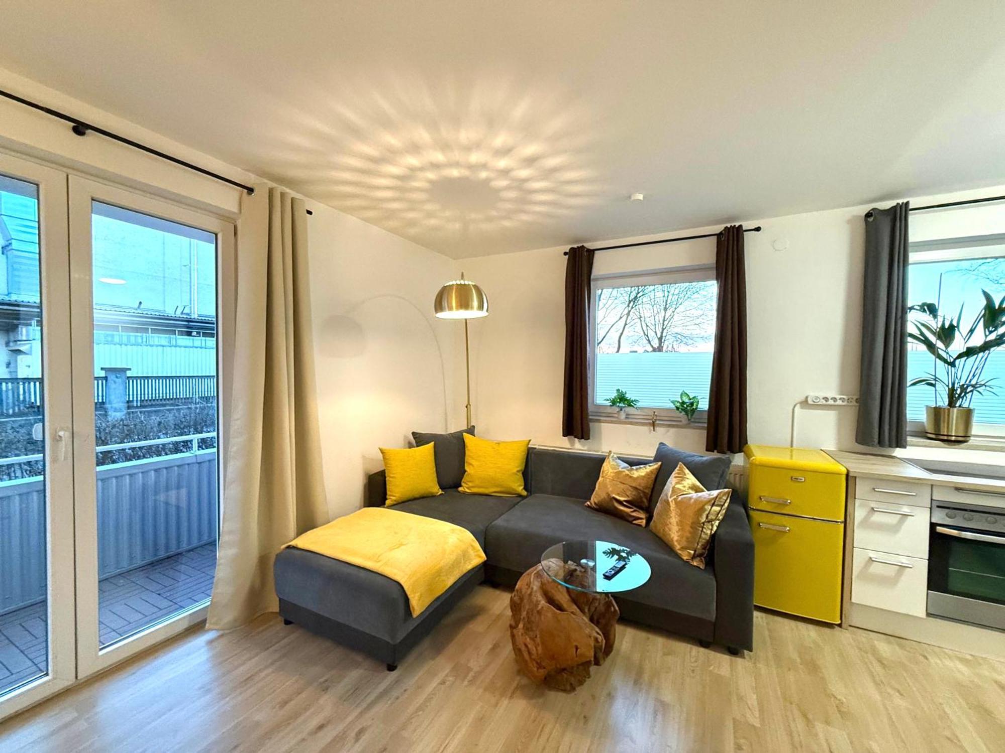 Yay - 65M2 Apartment Am Bahnhof - Smart Tv - Internet - Kaffee - Waschmaschine - Trockner Mühldorf Buitenkant foto
